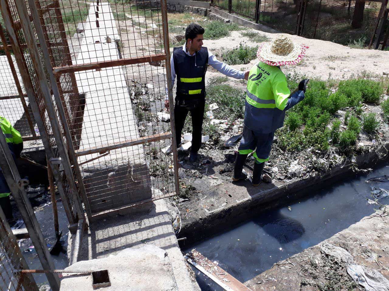 کار لایروبی کانال فاضلاب انتهای سی متری آغاز شد